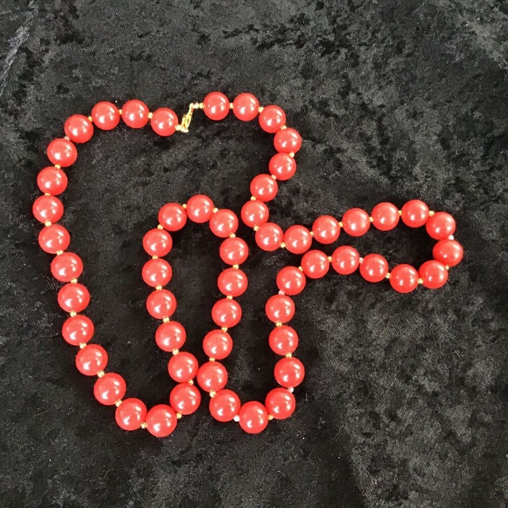 Red Beaded Necklace 23 inch Circle Clasp Round Plastic Costume Fashion